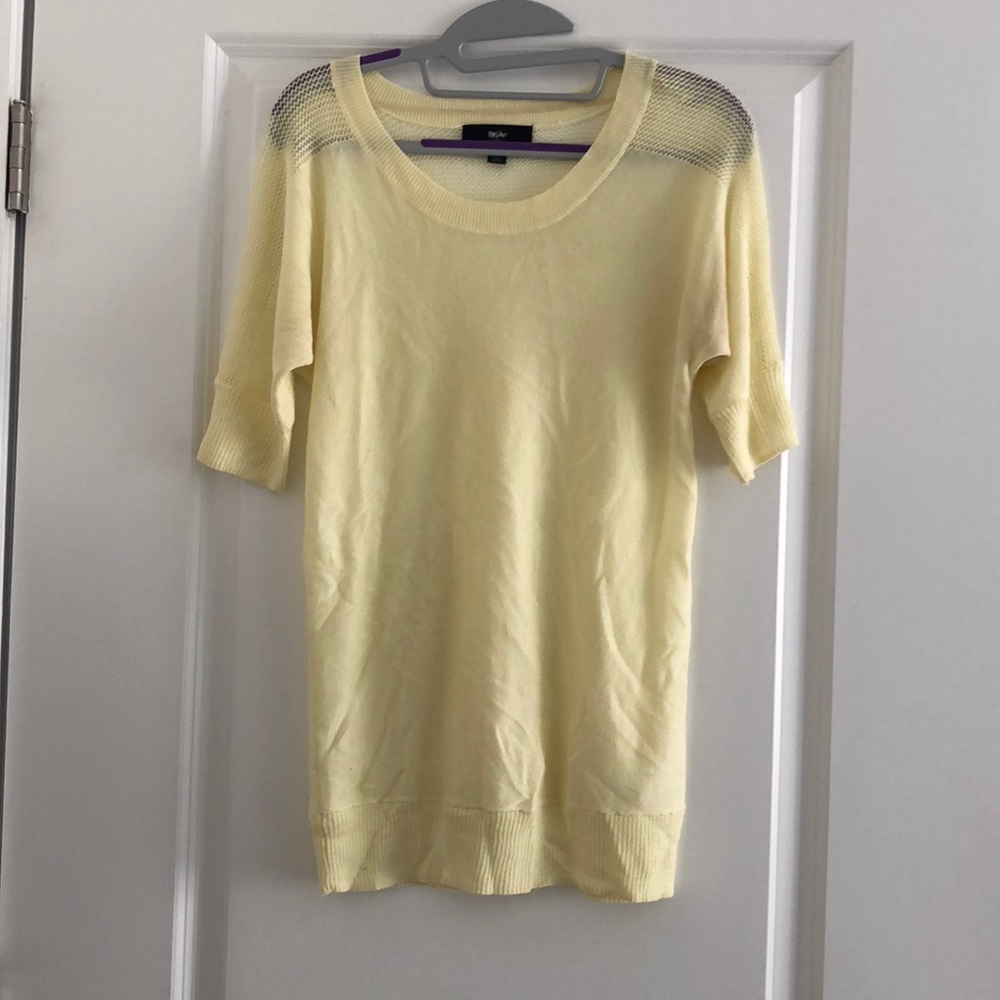 Short sleeve knit top